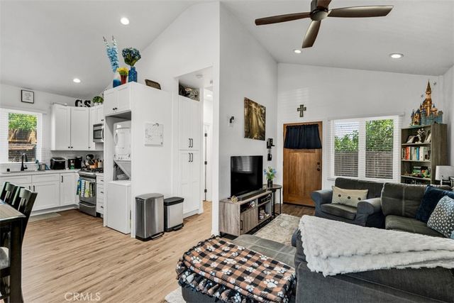 115 E Colorado, Glendora, CA 91740