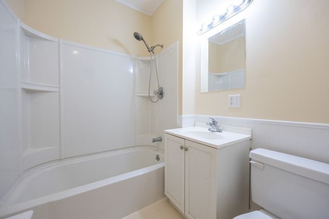 46 Oak St, Attleboro, MA 02703