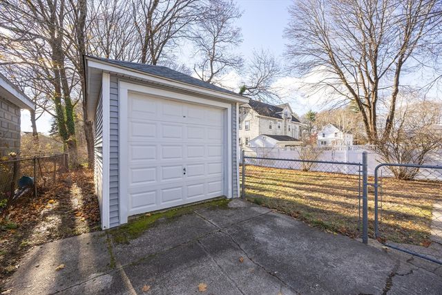 46 Oak St, Attleboro, MA 02703