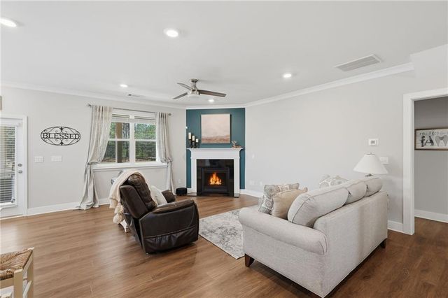 1413 Bluffs Ridge Way, Canton, GA 30114