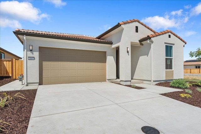 3167 Woody Way, Hollister, CA 95023