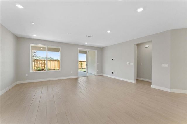 3167 Woody Way, Hollister, CA 95023