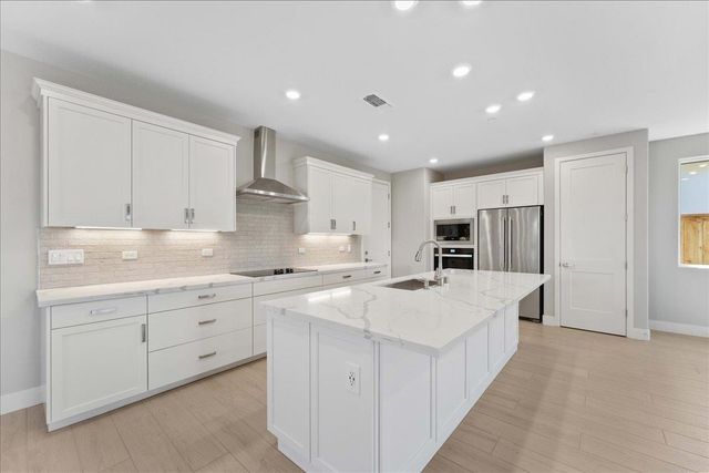 3167 Woody Way, Hollister, CA 95023