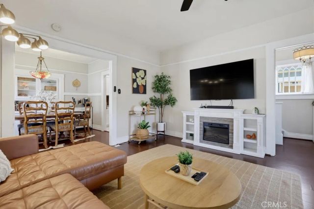 551 W 8th Street, Long Beach, CA 90813