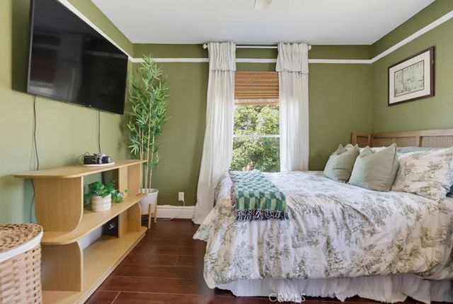 551 W 8th Street, Long Beach, CA 90813