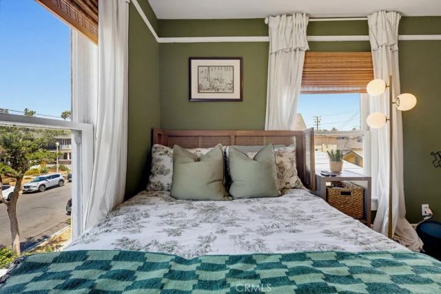 551 W 8th Street, Long Beach, CA 90813
