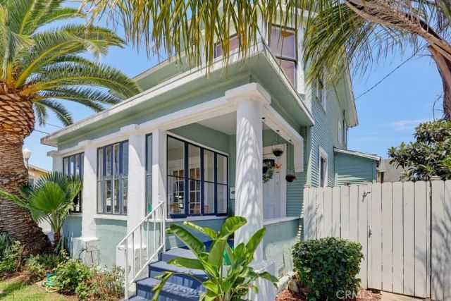 551 W 8th Street, Long Beach, CA 90813