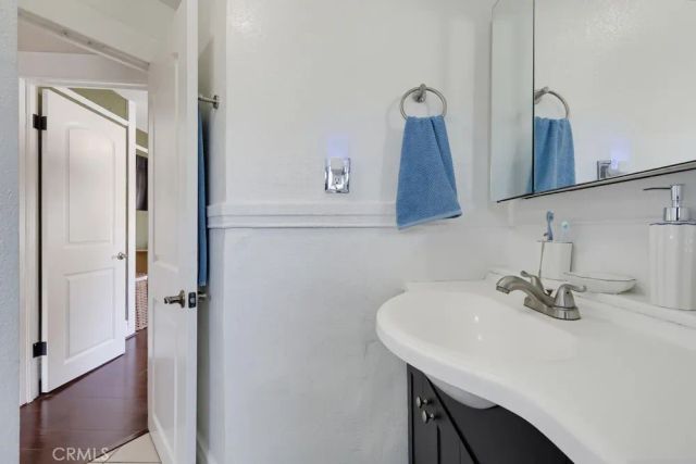 551 W 8th Street, Long Beach, CA 90813