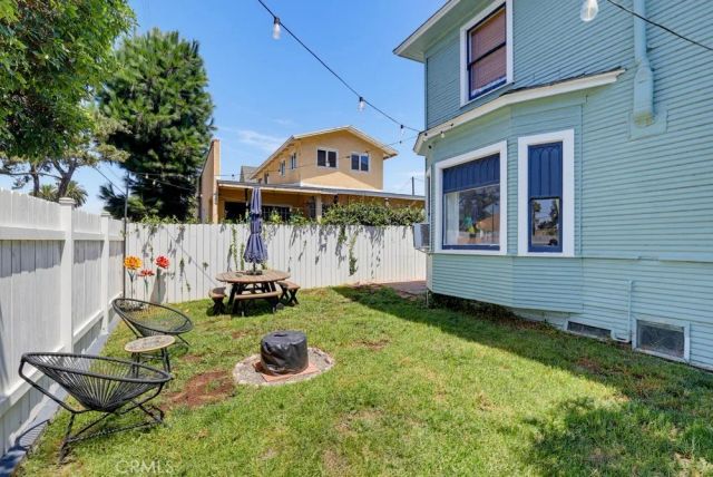 551 W 8th Street, Long Beach, CA 90813