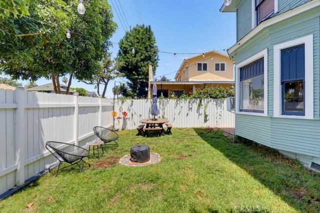 551 W 8th Street, Long Beach, CA 90813