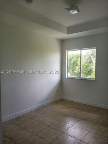 18125 NW 74th Ct 18125, Hialeah, FL 33015
