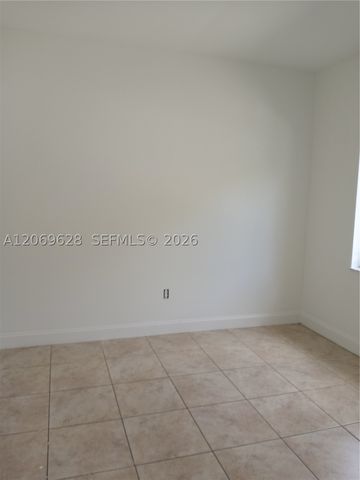 18125 NW 74th Ct 18125, Hialeah, FL 33015