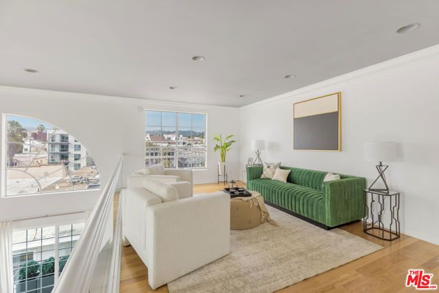 11723 Goshen Avenue 302, Los Angeles, CA 90049