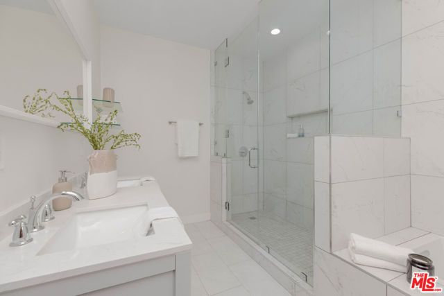 11723 Goshen Avenue 302, Los Angeles, CA 90049