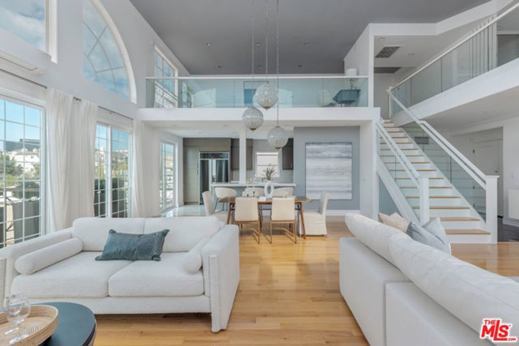 11723 Goshen Avenue 302, Los Angeles, CA 90049