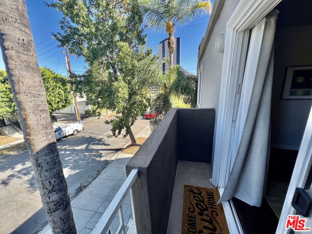 355 N Maple Street 201, Burbank, CA 91505