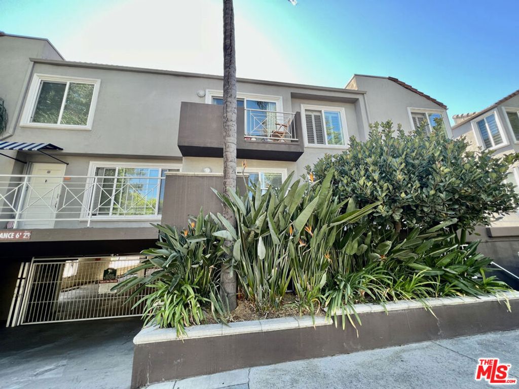 355 N Maple Street 201, Burbank, CA 91505