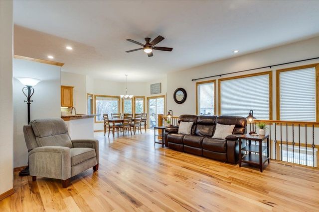 626 N SOMERSET CT, Andover, KS 67002