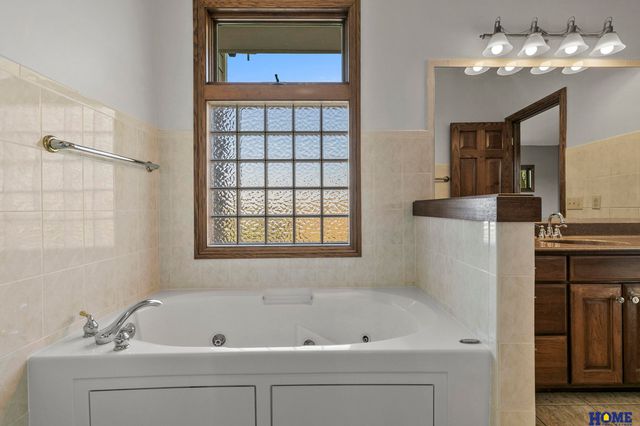 1900 N 162nd Street, Lincoln, NE 68527