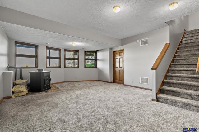 1900 N 162nd Street, Lincoln, NE 68527