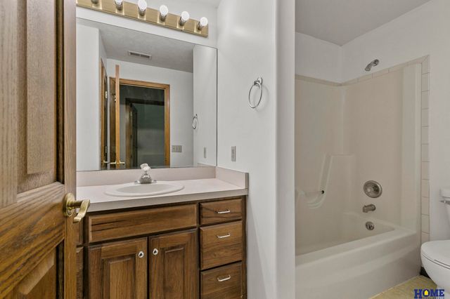 1900 N 162nd Street, Lincoln, NE 68527