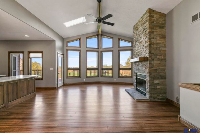 1900 N 162nd Street, Lincoln, NE 68527