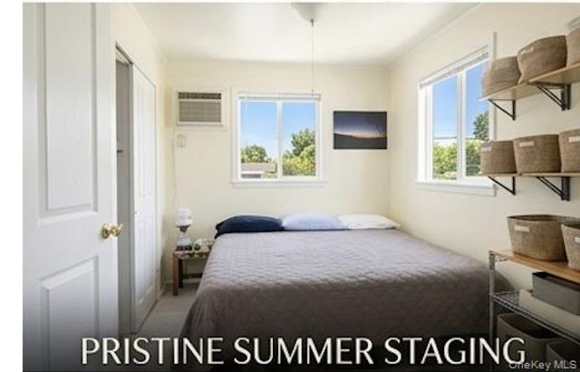 15 Cottage Road, Baiting Hollow, NY 11933