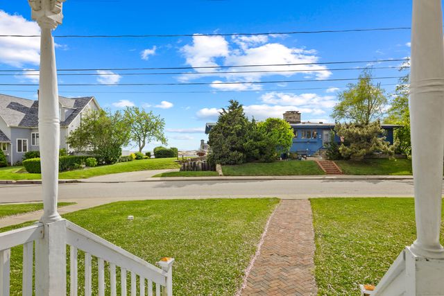 178 Shore Avenue, Groton, CT 06340