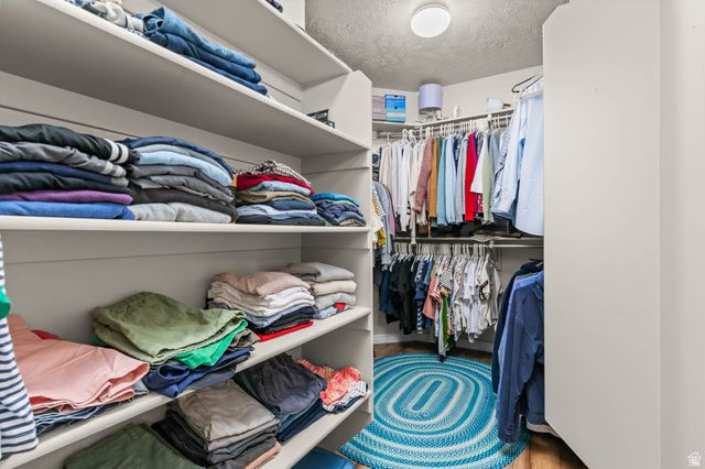 184 N WOOD HILL LN, North Salt Lake, UT 84054