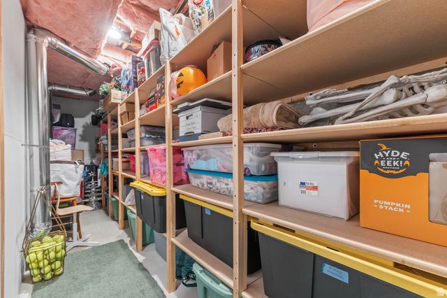 184 N WOOD HILL LN, North Salt Lake, UT 84054