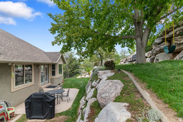 184 N WOOD HILL LN, North Salt Lake, UT 84054