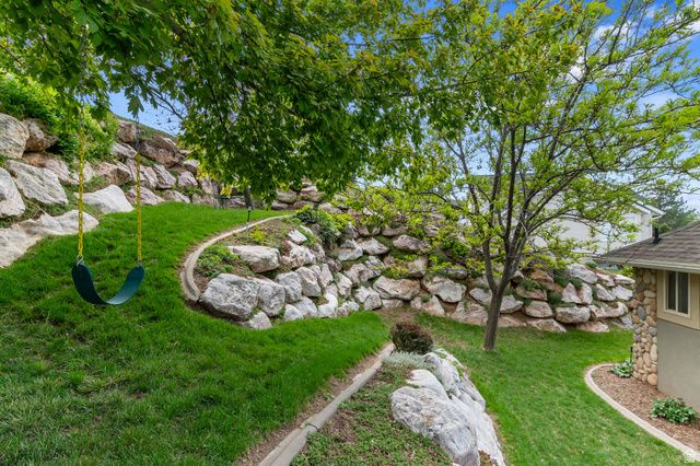 184 N WOOD HILL LN, North Salt Lake, UT 84054
