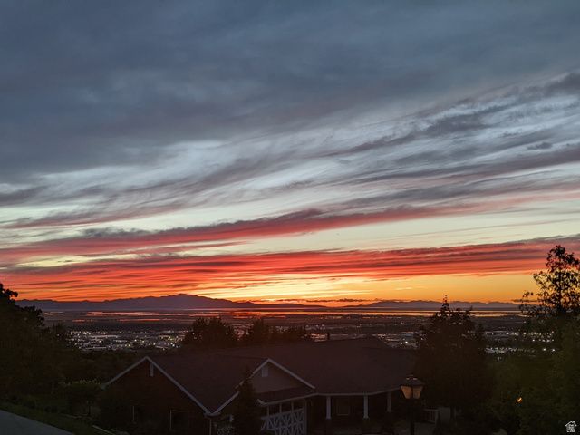 184 N WOOD HILL LN, North Salt Lake, UT 84054