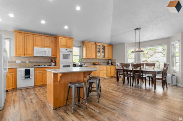 184 N WOOD HILL LN, North Salt Lake, UT 84054