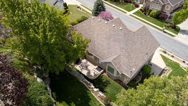 184 N WOOD HILL LN, North Salt Lake, UT 84054
