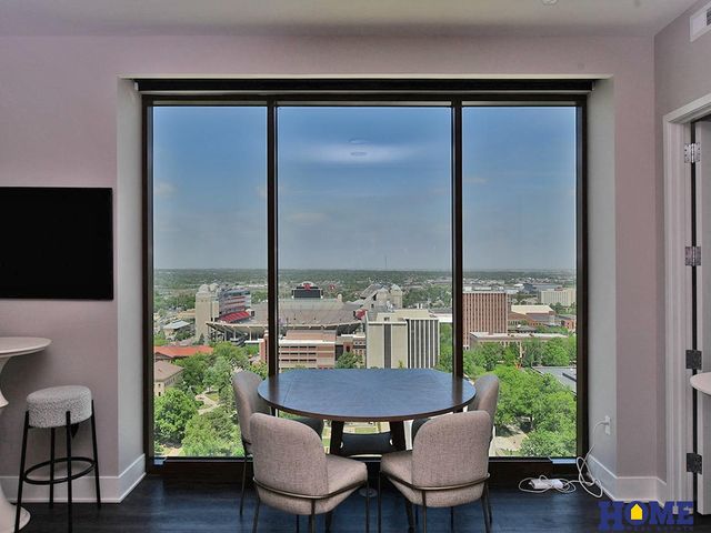 1125 Q Street PH102, Lincoln, NE 68508