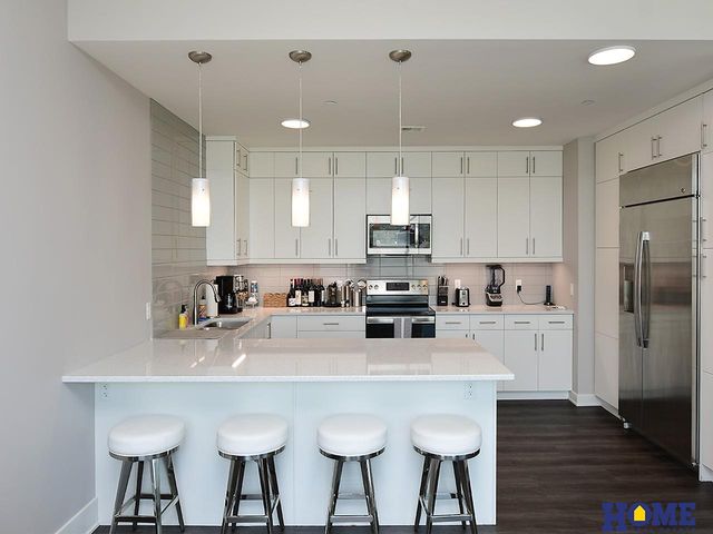 1125 Q Street PH102, Lincoln, NE 68508