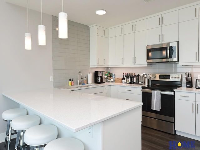1125 Q Street PH102, Lincoln, NE 68508
