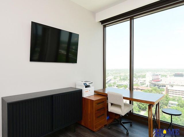 1125 Q Street PH102, Lincoln, NE 68508