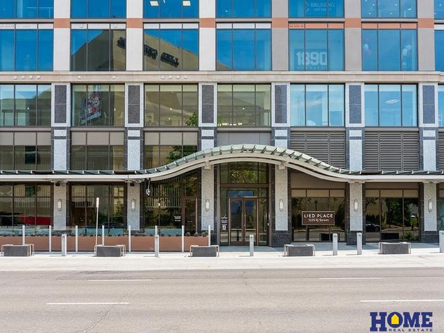 1125 Q Street PH102, Lincoln, NE 68508