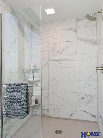 1125 Q Street PH102, Lincoln, NE 68508