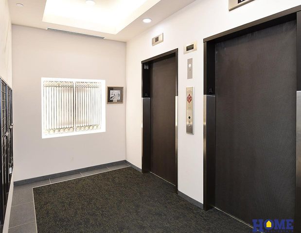 1125 Q Street PH102, Lincoln, NE 68508
