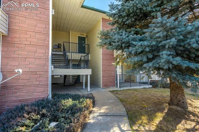 2002 Legacy Ridge View 207, Colorado Springs, CO 80910