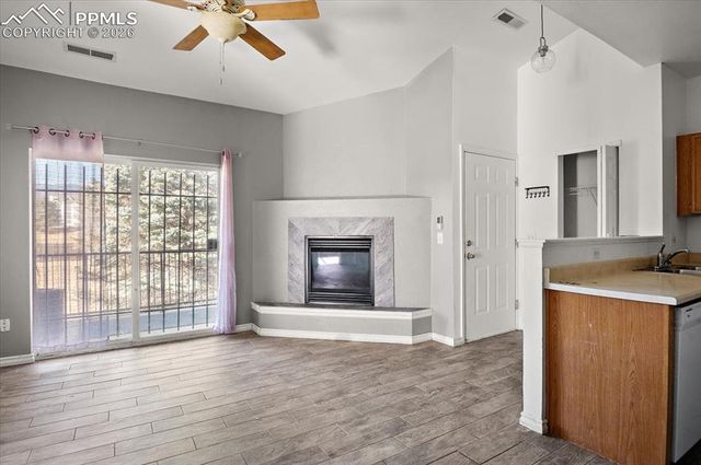 2002 Legacy Ridge View 207, Colorado Springs, CO 80910