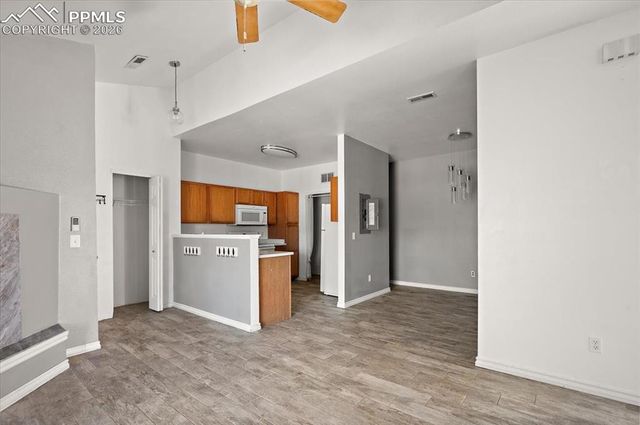 2002 Legacy Ridge View 207, Colorado Springs, CO 80910