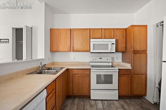 2002 Legacy Ridge View 207, Colorado Springs, CO 80910