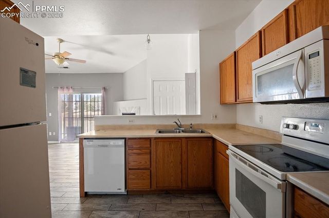 2002 Legacy Ridge View 207, Colorado Springs, CO 80910