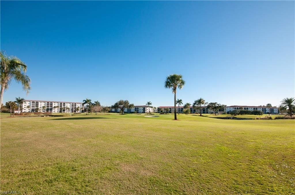 13 High Point CIR N 209, NAPLES, FL 34103 — photo 4