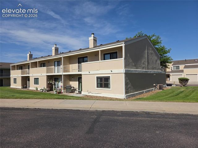 6924 Gayle Lyn Lane, Colorado Springs, CO 80919
