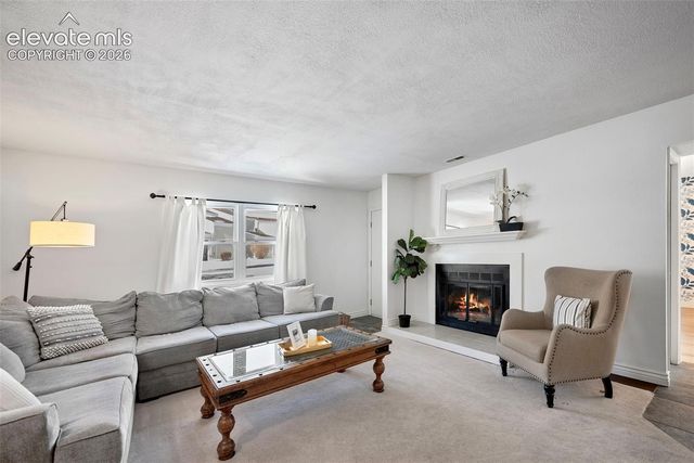 6924 Gayle Lyn Lane, Colorado Springs, CO 80919